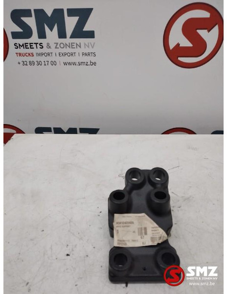 Mercedes-Benz Motorsteun links mercedes actros - Engine mount for Truck: picture 1 Mercedes-Benz Motorsteun links mercedes actros - Engine mount for Truck: picture 1