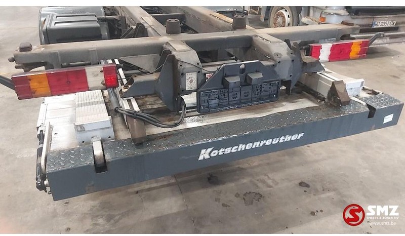 Mercedes-Benz Occ Laadlift BAR cargolift 1100kg - 140cm - Tail lift for Truck: picture 3 Mercedes-Benz Occ Laadlift BAR cargolift 1100kg - 140cm - Tail lift for Truck: picture 3