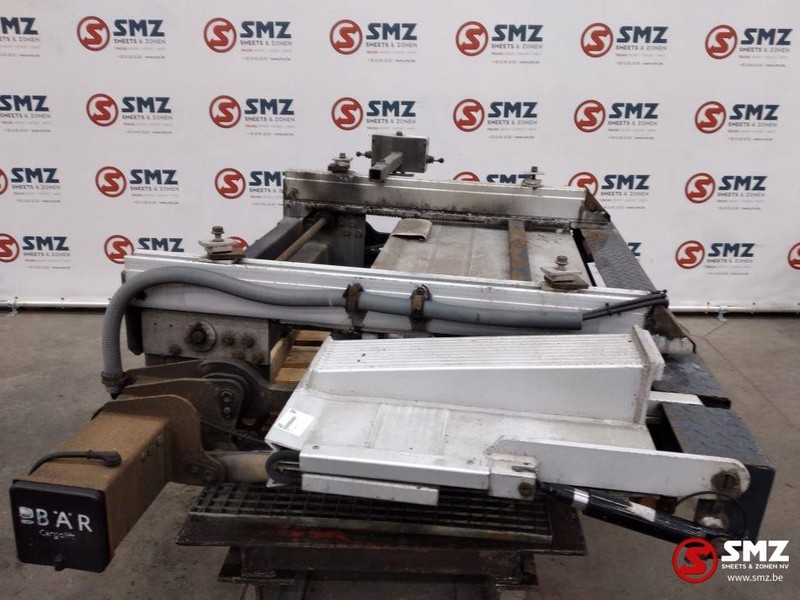 Mercedes-Benz Occ Laadlift BAR cargolift 1100kg - 140cm - Tail lift for Truck: picture 2 Mercedes-Benz Occ Laadlift BAR cargolift 1100kg - 140cm - Tail lift for Truck: picture 2