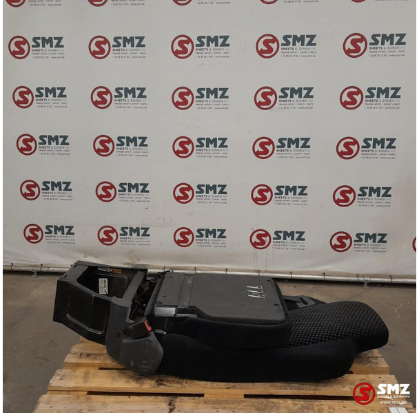 Mercedes-Benz Occ bijrijdersstoel rechts Mercedes - Cab and interior for Truck: picture 2 Mercedes-Benz Occ bijrijdersstoel rechts Mercedes - Cab and interior for Truck: picture 2