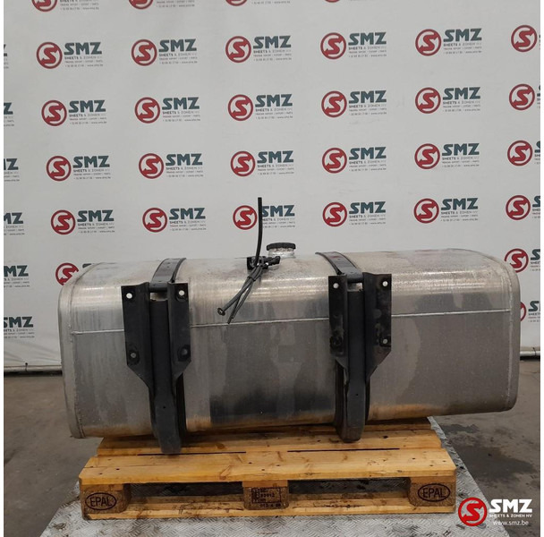 Mercedes-Benz Occ brandstoftank 500L + brandstofniveausensor + s - Fuel tank for Truck: picture 2 Mercedes-Benz Occ brandstoftank 500L + brandstofniveausensor + s - Fuel tank for Truck: picture 2