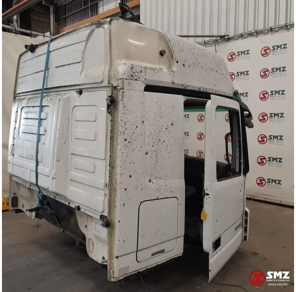 Mercedes-Benz Occ cabine Mercedes Actros MP2 - Cab and interior for Truck: picture 4 Mercedes-Benz Occ cabine Mercedes Actros MP2 - Cab and interior for Truck: picture 4