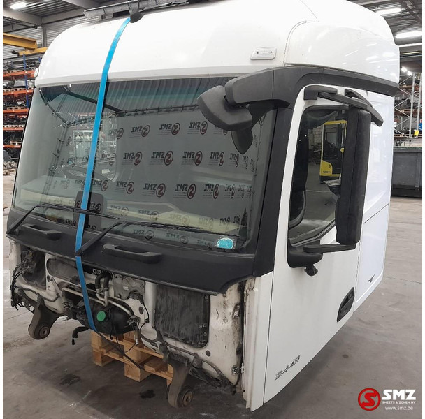 Mercedes-Benz Occ cabine RHD Mercedes - Cab and interior for Truck: picture 1 Mercedes-Benz Occ cabine RHD Mercedes - Cab and interior for Truck: picture 1