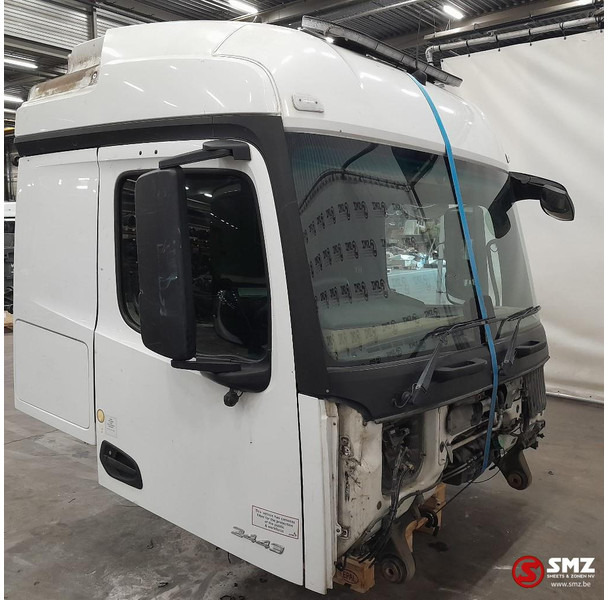 Mercedes-Benz Occ cabine RHD Mercedes - Cab and interior for Truck: picture 2 Mercedes-Benz Occ cabine RHD Mercedes - Cab and interior for Truck: picture 2