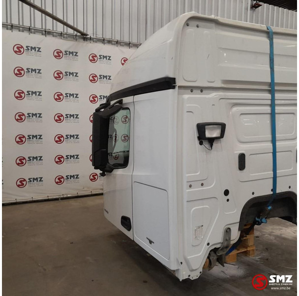Mercedes-Benz Occ cabine RHD Mercedes - Cab and interior for Truck: picture 3 Mercedes-Benz Occ cabine RHD Mercedes - Cab and interior for Truck: picture 3