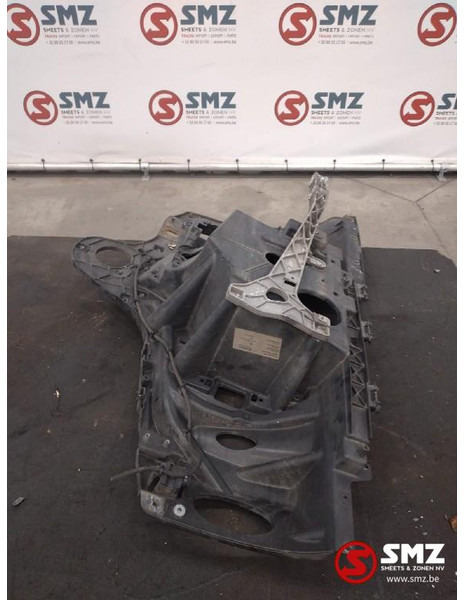 Mercedes-Benz Occ koplampdrager rechts Mercedes - Headlight for Truck: picture 3 Mercedes-Benz Occ koplampdrager rechts Mercedes - Headlight for Truck: picture 3