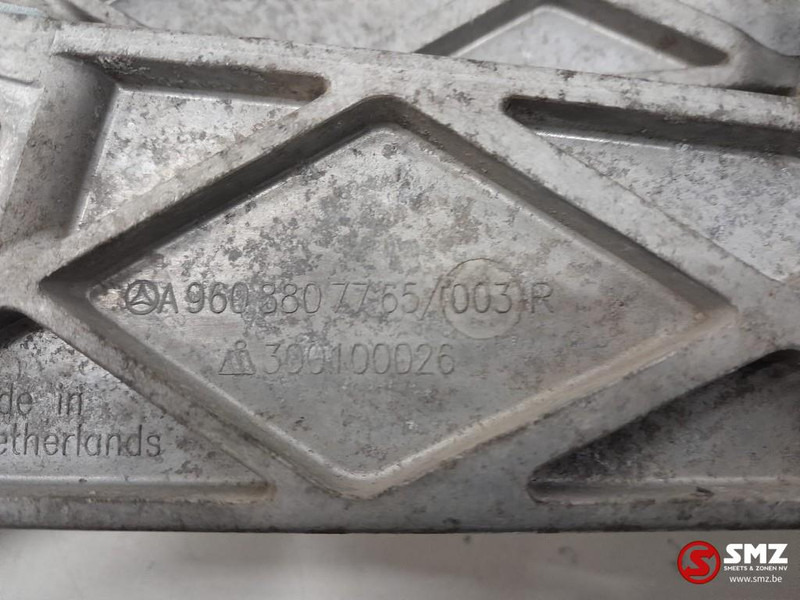 Mercedes-Benz Occ set koplampsteunen L/R Mercedes - Headlight for Truck: picture 3 Mercedes-Benz Occ set koplampsteunen L/R Mercedes - Headlight for Truck: picture 3