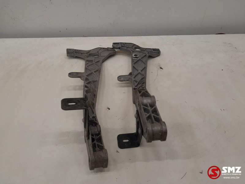 Mercedes-Benz Occ set koplampsteunen L/R Mercedes - Headlight for Truck: picture 2 Mercedes-Benz Occ set koplampsteunen L/R Mercedes - Headlight for Truck: picture 2