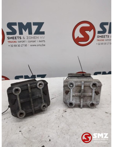Mercedes-Benz Occ set motorsteunen Mercedes - Engine mount for Truck: picture 2 Mercedes-Benz Occ set motorsteunen Mercedes - Engine mount for Truck: picture 2