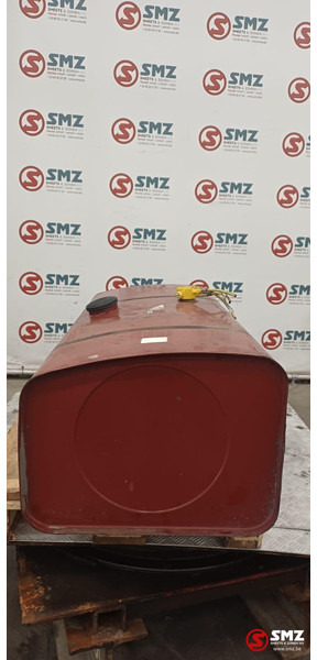Renault Occ brandstoftank 350L Renault - Fuel tank for Truck: picture 3 Renault Occ brandstoftank 350L Renault - Fuel tank for Truck: picture 3