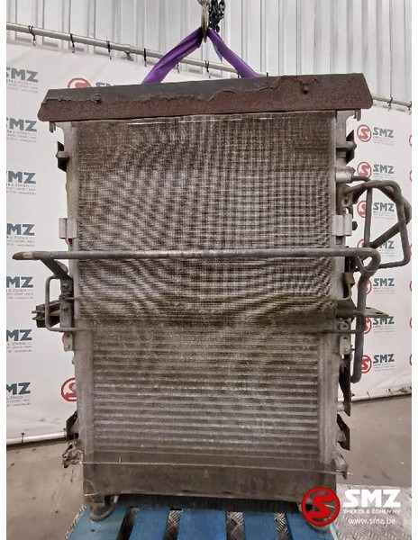 Renault Occ radiator Renault - Radiator for Truck: picture 2 Renault Occ radiator Renault - Radiator for Truck: picture 2