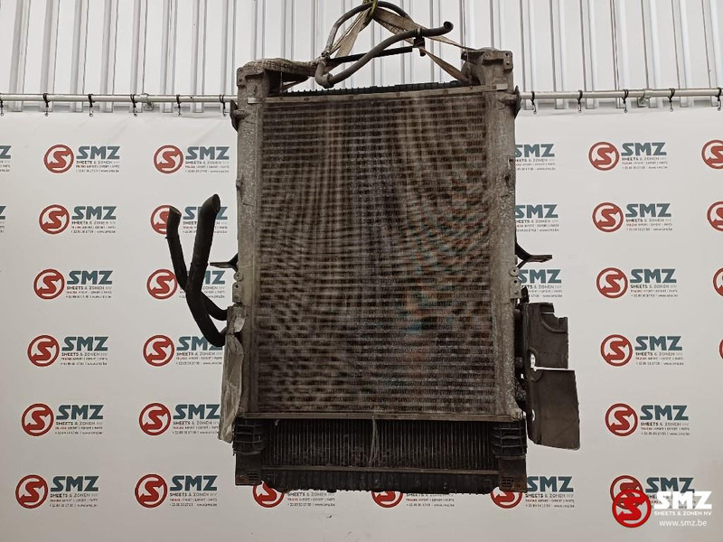 Renault Occ radiator Renault - Radiator for Truck: picture 2 Renault Occ radiator Renault - Radiator for Truck: picture 2