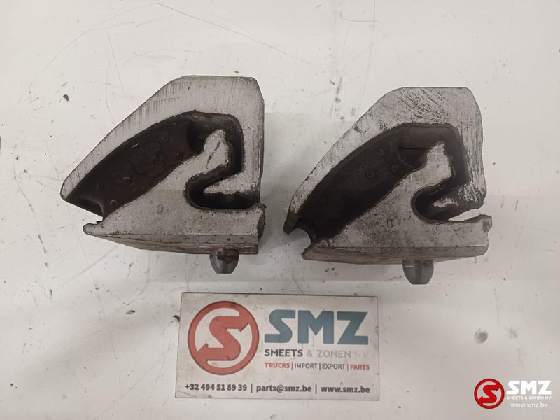 Scania Occ set motorsteunen Scania - Engine mount for Truck: picture 3 Scania Occ set motorsteunen Scania - Engine mount for Truck: picture 3