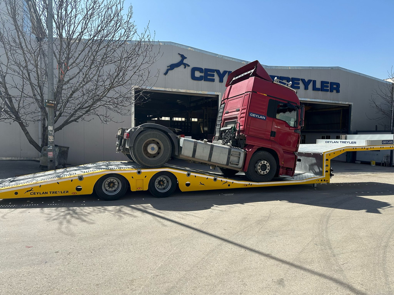 CEYLAN 2 AXLE TRUCK CARRIER - Semi-trailer: picture 1 CEYLAN 2 AXLE TRUCK CARRIER - Semi-trailer: picture 1