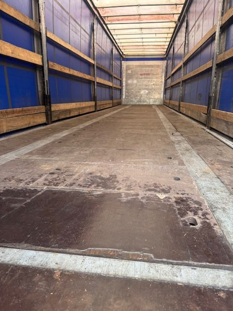 Schmitz Cargobull Coil Liftas - Curtainsider semi-trailer: picture 5 Schmitz Cargobull Coil Liftas - Curtainsider semi-trailer: picture 5