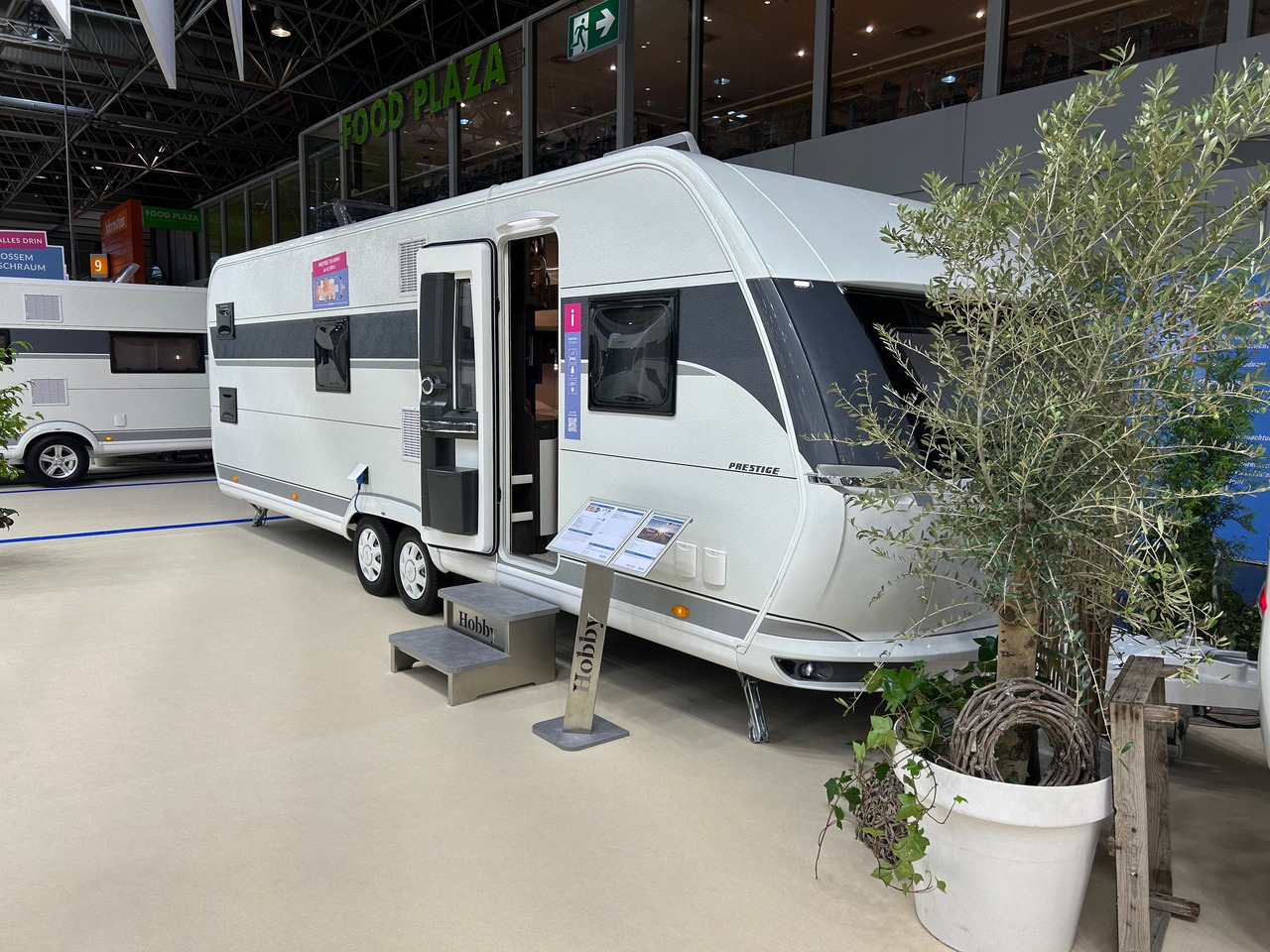Hobby PRESTIGE 720 KWFU - Caravan: picture 1 Hobby PRESTIGE 720 KWFU - Caravan: picture 1