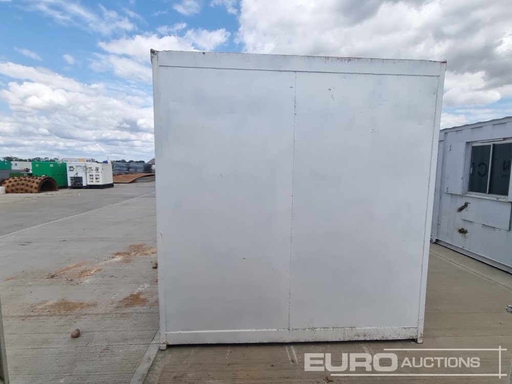 10' x 8' Container & Contents (Cannot Be Reconsigned) - Shipping container: picture 4 10' x 8' Container & Contents (Cannot Be Reconsigned) - Shipping container: picture 4