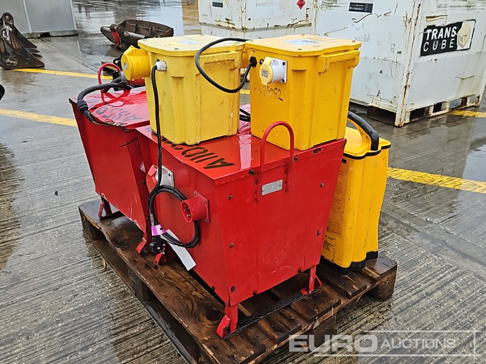 110 Volt Transformer (3 of), 110 Volt Submersible Water Pump, 24 Volt Jump Starter, Exin Light, 415 Volt Transformer (2 of) - Construction equipment: picture 5 110 Volt Transformer (3 of), 110 Volt Submersible Water Pump, 24 Volt Jump Starter, Exin Light, 415 Volt Transformer (2 of) - Construction equipment: picture 5