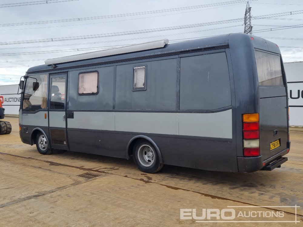 1993 Caetano 4x2 5 Berth Motorhome, Sink, Fridge Freezer, Oven & Hob, Wash Room, Diesel Heater, Solar Panels, Awning, Manual Gearbox - Camper van: picture 3 1993 Caetano 4x2 5 Berth Motorhome, Sink, Fridge Freezer, Oven & Hob, Wash Room, Diesel Heater, Solar Panels, Awning, Manual Gearbox - Camper van: picture 3