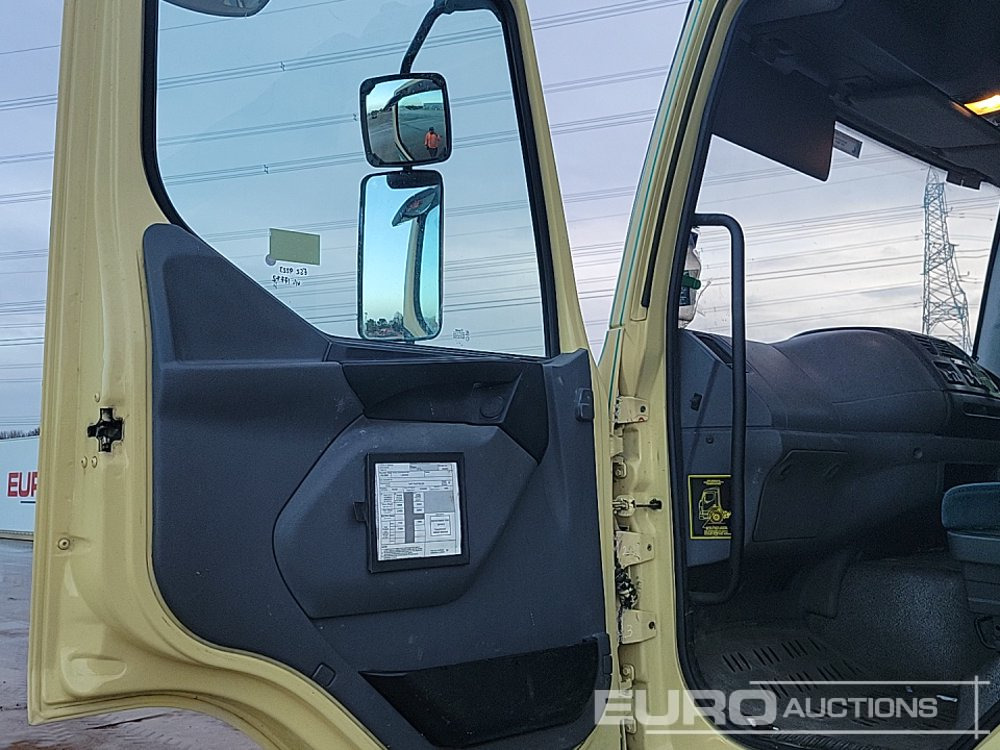 Tank truck 2005 DAF LF: picture 22 Tank truck 2005 DAF LF: picture 22