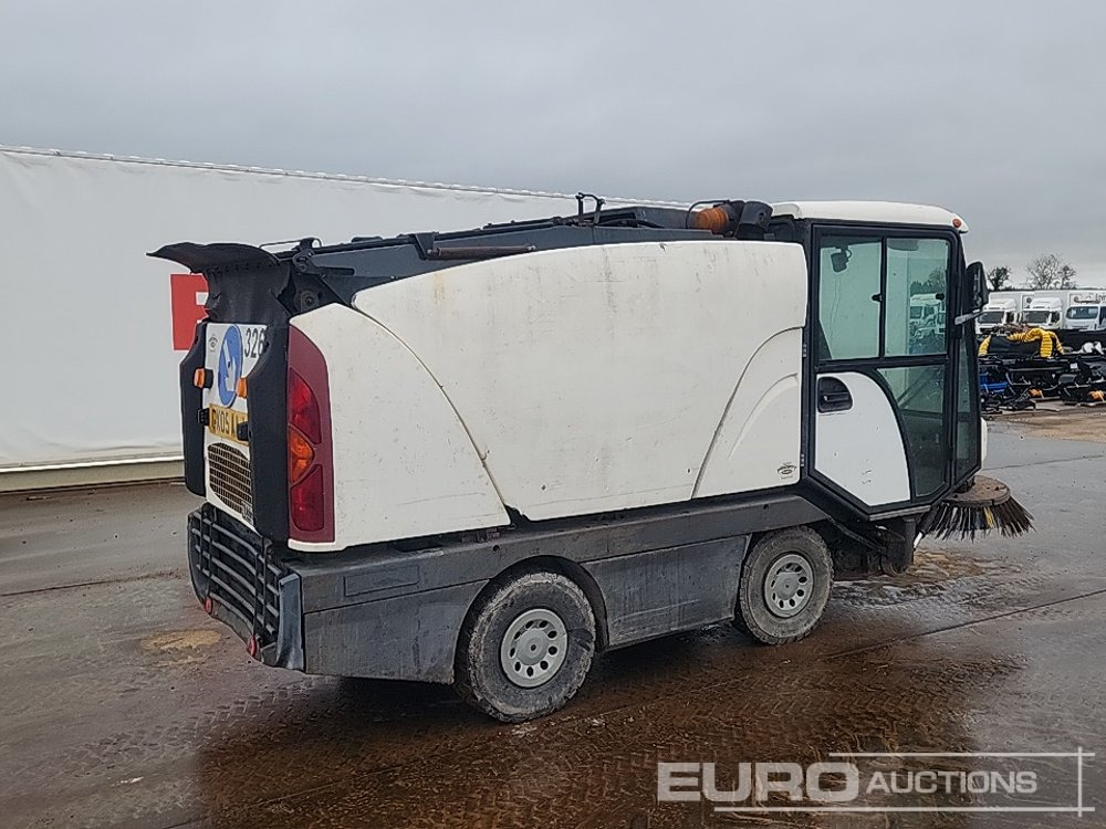 2005 Johnson 142A 101T - Road sweeper: picture 5 2005 Johnson 142A 101T - Road sweeper: picture 5