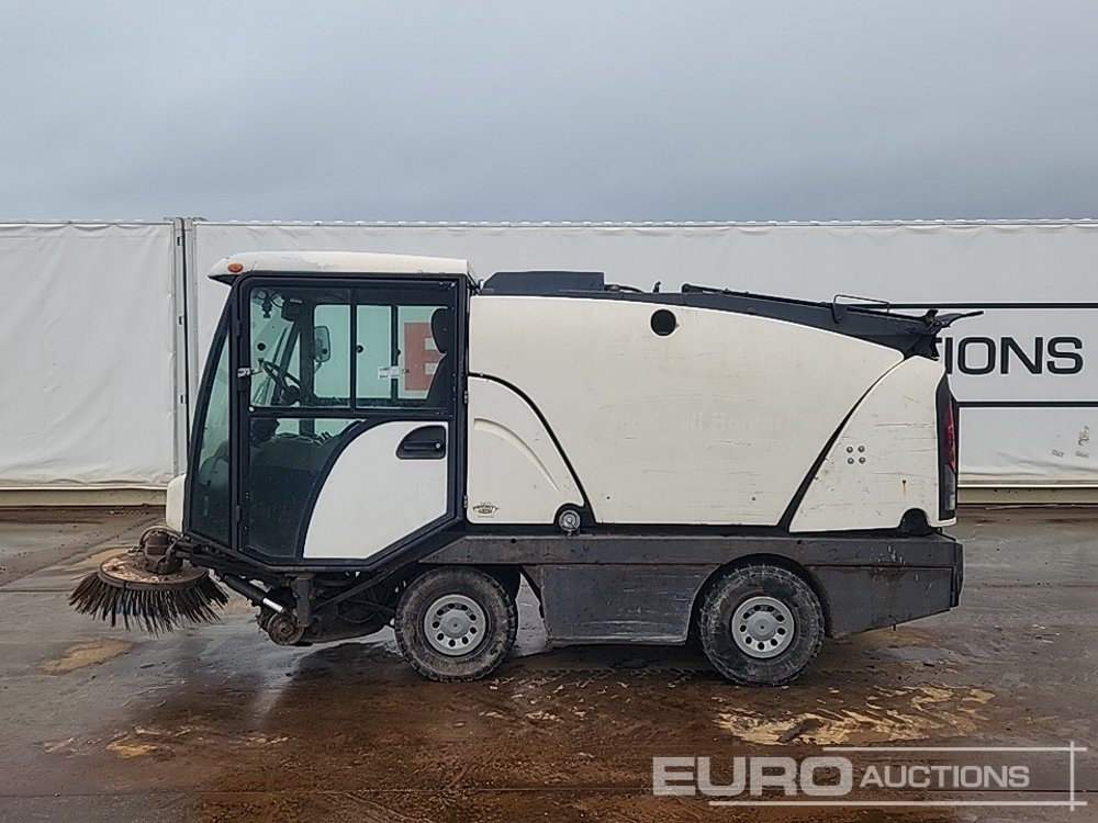 2005 Johnson 142A 101T - Road sweeper: picture 2 2005 Johnson 142A 101T - Road sweeper: picture 2