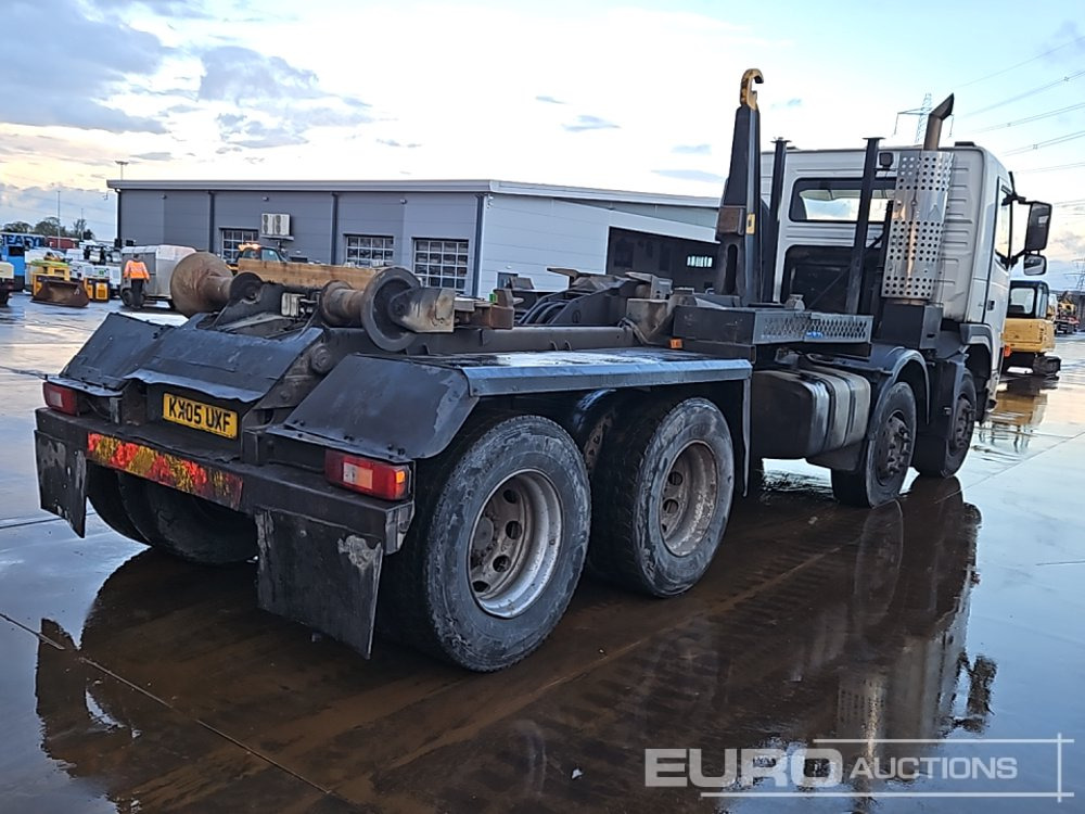 2005 Volvo FM12 340 - Hook lift truck: picture 5 2005 Volvo FM12 340 - Hook lift truck: picture 5