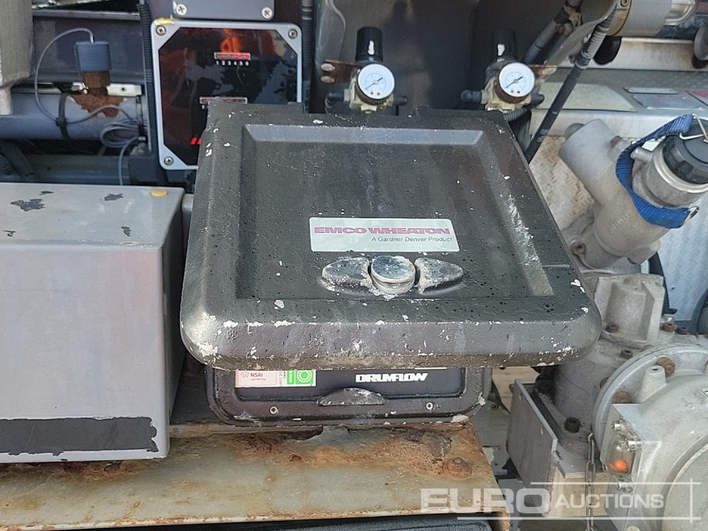 Tank truck 2006 Volvo FM300: picture 22