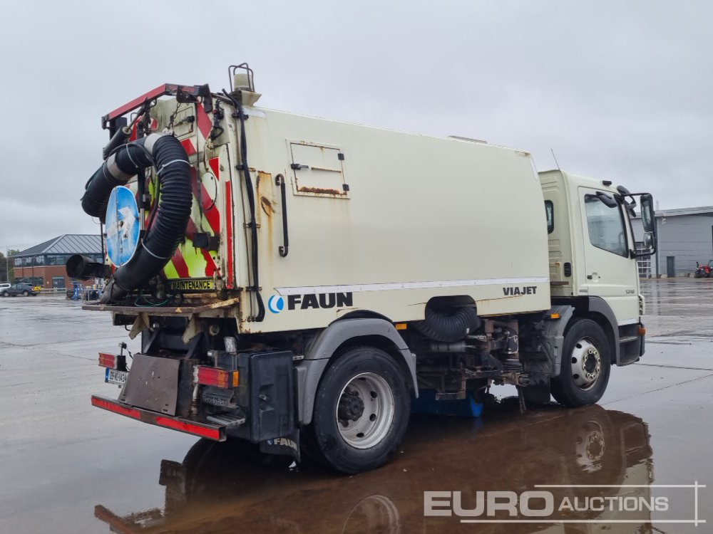 2009 Mercedes Atego 1318 - Road sweeper: picture 5 2009 Mercedes Atego 1318 - Road sweeper: picture 5