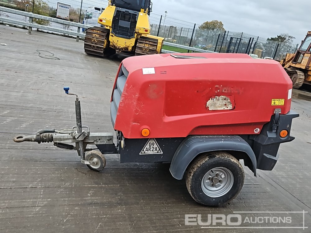 2011 Atlas Copco XAS48 - Air compressor: picture 2 2011 Atlas Copco XAS48 - Air compressor: picture 2
