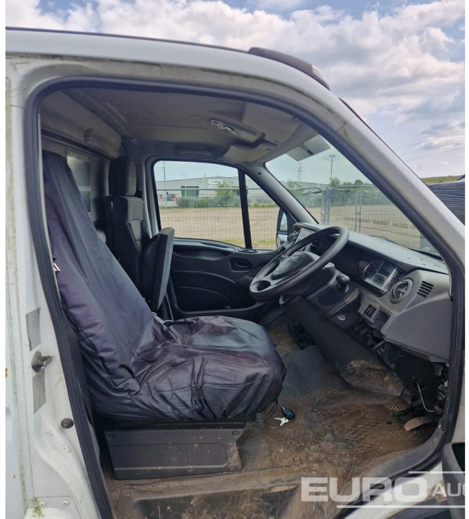 2011 Iveco 35S11 - Dropside/ Flatbed truck: picture 5 2011 Iveco 35S11 - Dropside/ Flatbed truck: picture 5