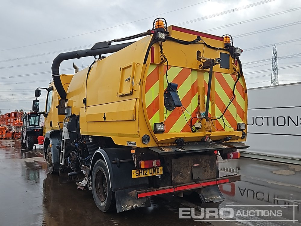 2012 DAF LF55.220 - Road sweeper: picture 3 2012 DAF LF55.220 - Road sweeper: picture 3