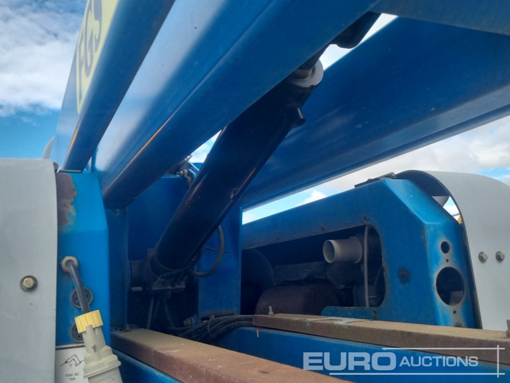 Aerial platform 2012 Genie Z-60: picture 24