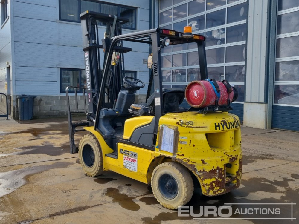 2013 Hyundai 30L-7A - Forklift: picture 3 2013 Hyundai 30L-7A - Forklift: picture 3