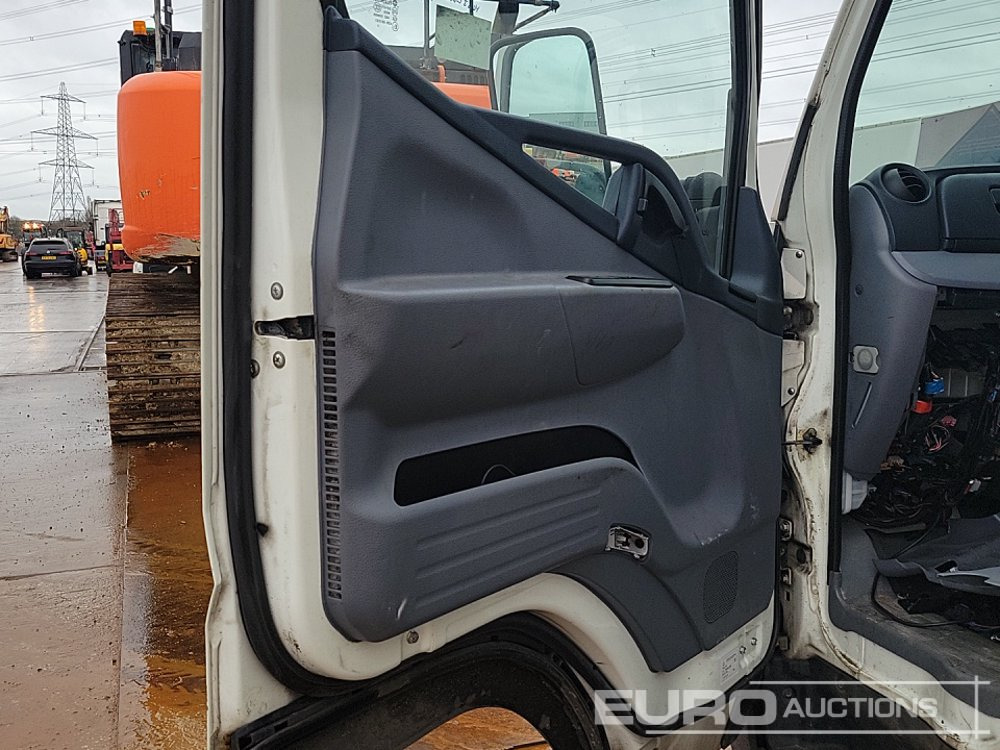 Refrigerator truck 2013 Mitsubishi 7C15: picture 16