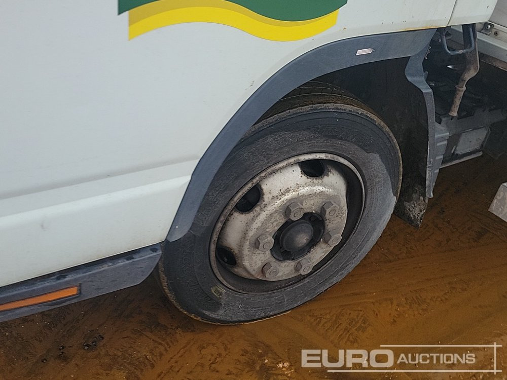 Refrigerator truck 2013 Mitsubishi 7C15: picture 9