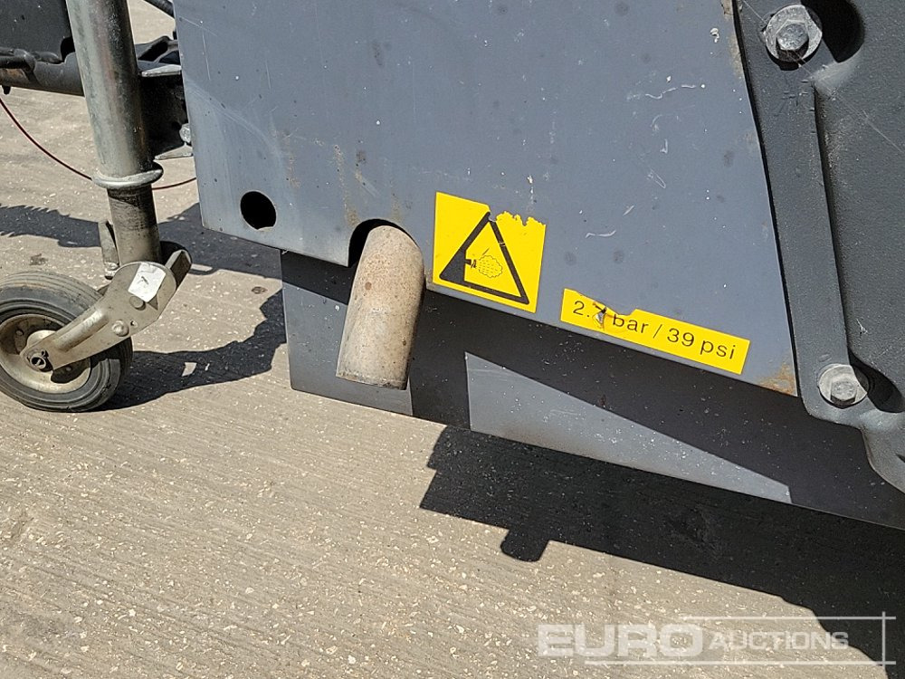 Air compressor 2015 Atlas Copco XAS67KD: picture 14
