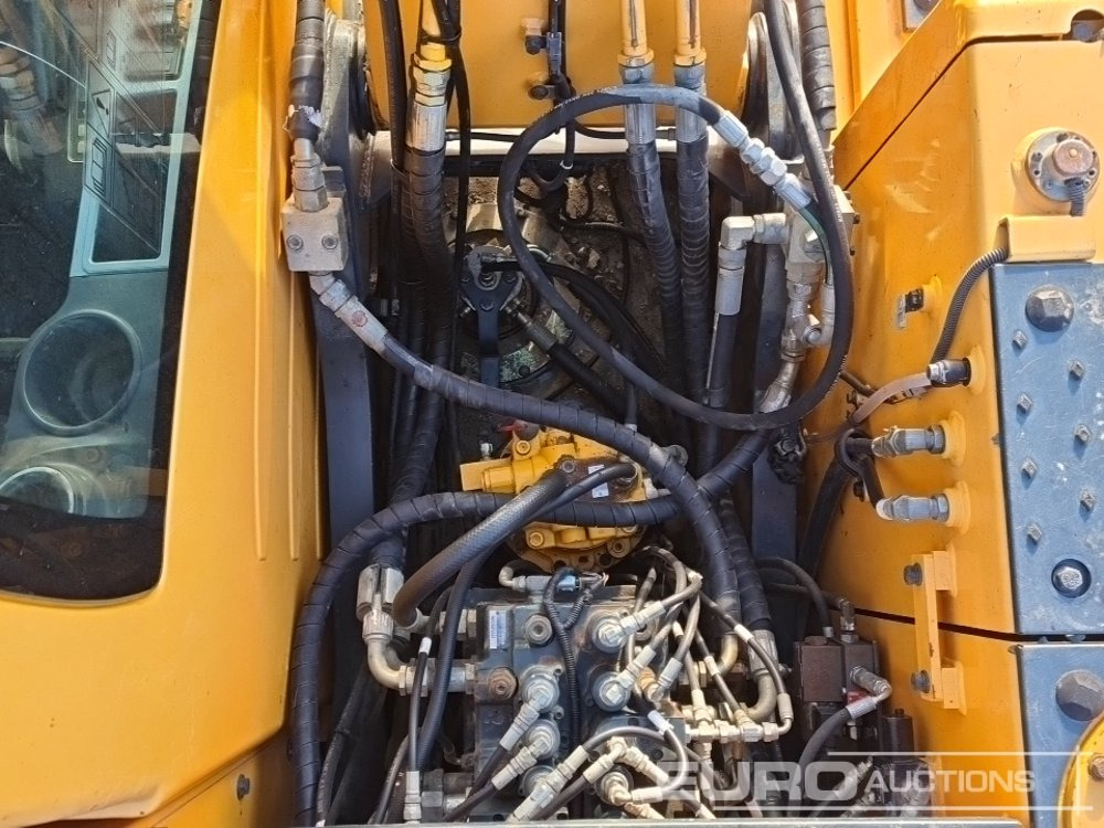 Crawler excavator 2016 Hyundai R140LC-9A: picture 38