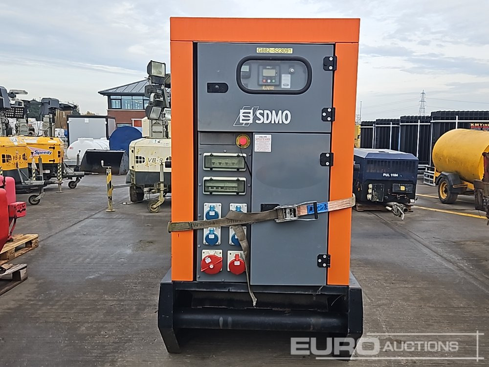 2016 SDMO R110C3 - Generator set: picture 2 2016 SDMO R110C3 - Generator set: picture 2
