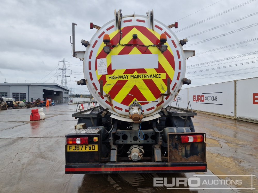 2017 Mercedes Arocs 3240 - Tank truck: picture 4 2017 Mercedes Arocs 3240 - Tank truck: picture 4