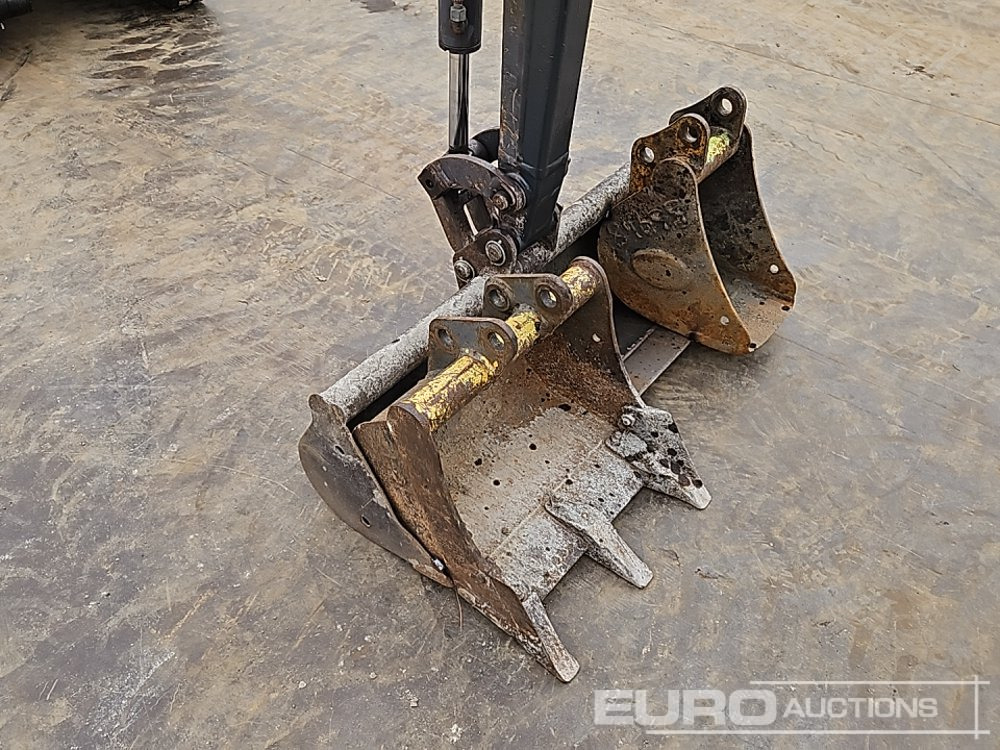 Mini excavator 2017 Volvo EC15D: picture 22