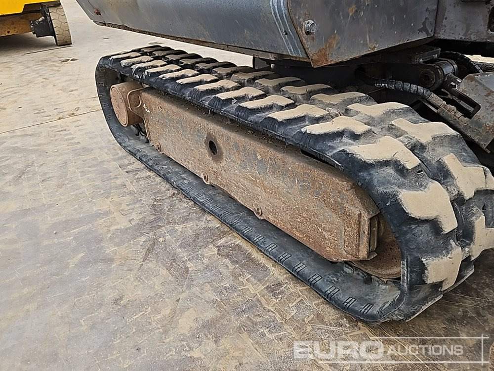 Mini excavator 2017 Volvo EC15D: picture 16