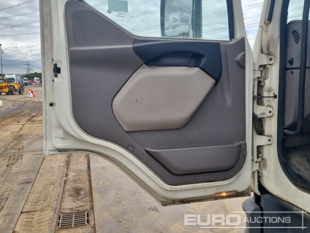 Cab chassis truck 2018 DAF LF 260: picture 23