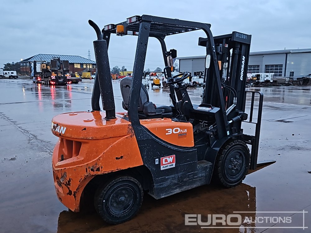 2020 Doosan D30GP - Forklift: picture 5 2020 Doosan D30GP - Forklift: picture 5
