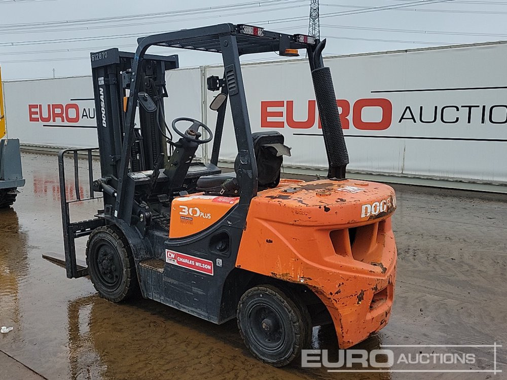 2020 Doosan D30GP - Forklift: picture 3 2020 Doosan D30GP - Forklift: picture 3