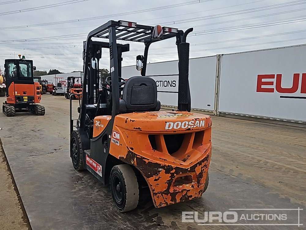 2020 Doosan D30GP - Forklift: picture 3 2020 Doosan D30GP - Forklift: picture 3