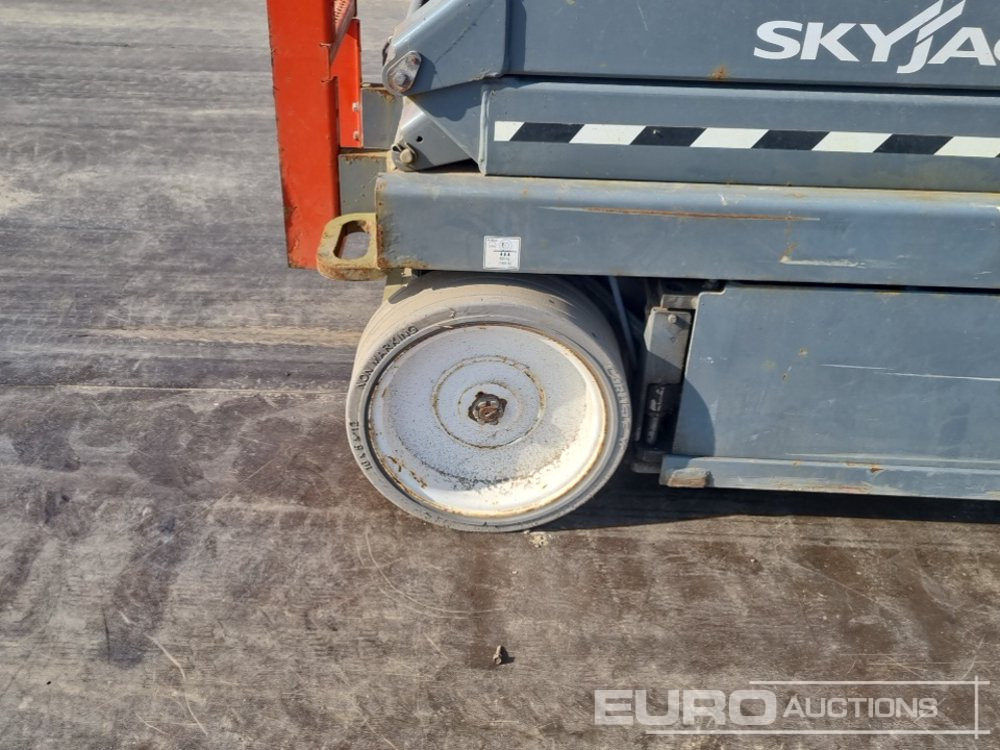 Aerial platform 2020 SkyJack SJ3226: picture 9