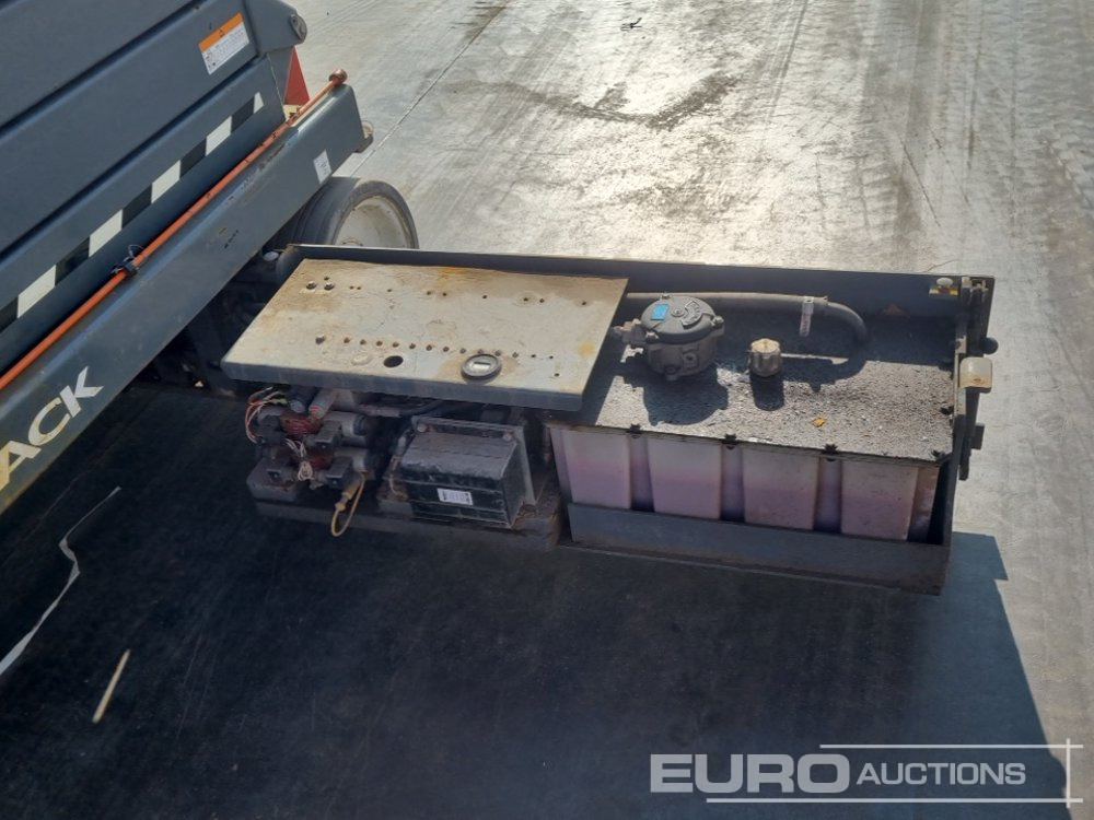 Aerial platform 2020 SkyJack SJ3226: picture 19