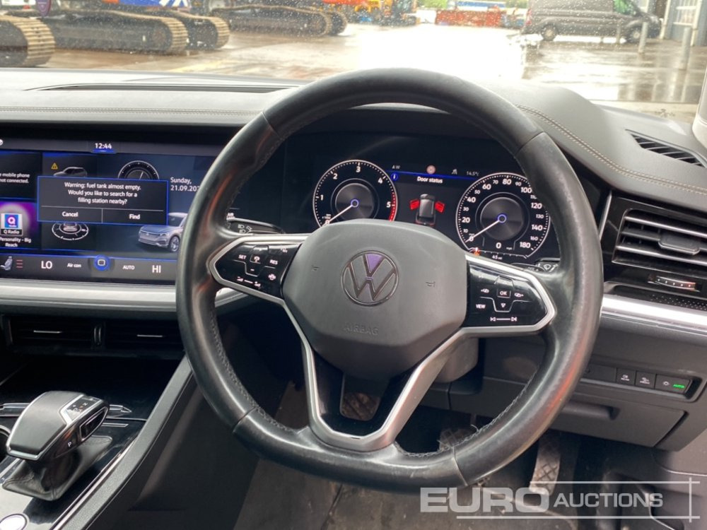 SUV 2020 Volkswagen Touareg: picture 23