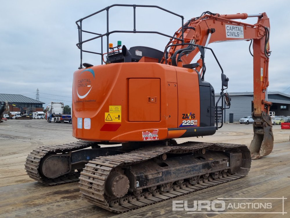 2021 Hitachi ZX225USLC-6 - Crawler excavator: picture 5 2021 Hitachi ZX225USLC-6 - Crawler excavator: picture 5